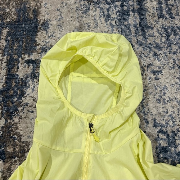 Mountain Equipment Company Yellow Light Weight Packable Hooded Windbreaker Large - Picture 6 of 12